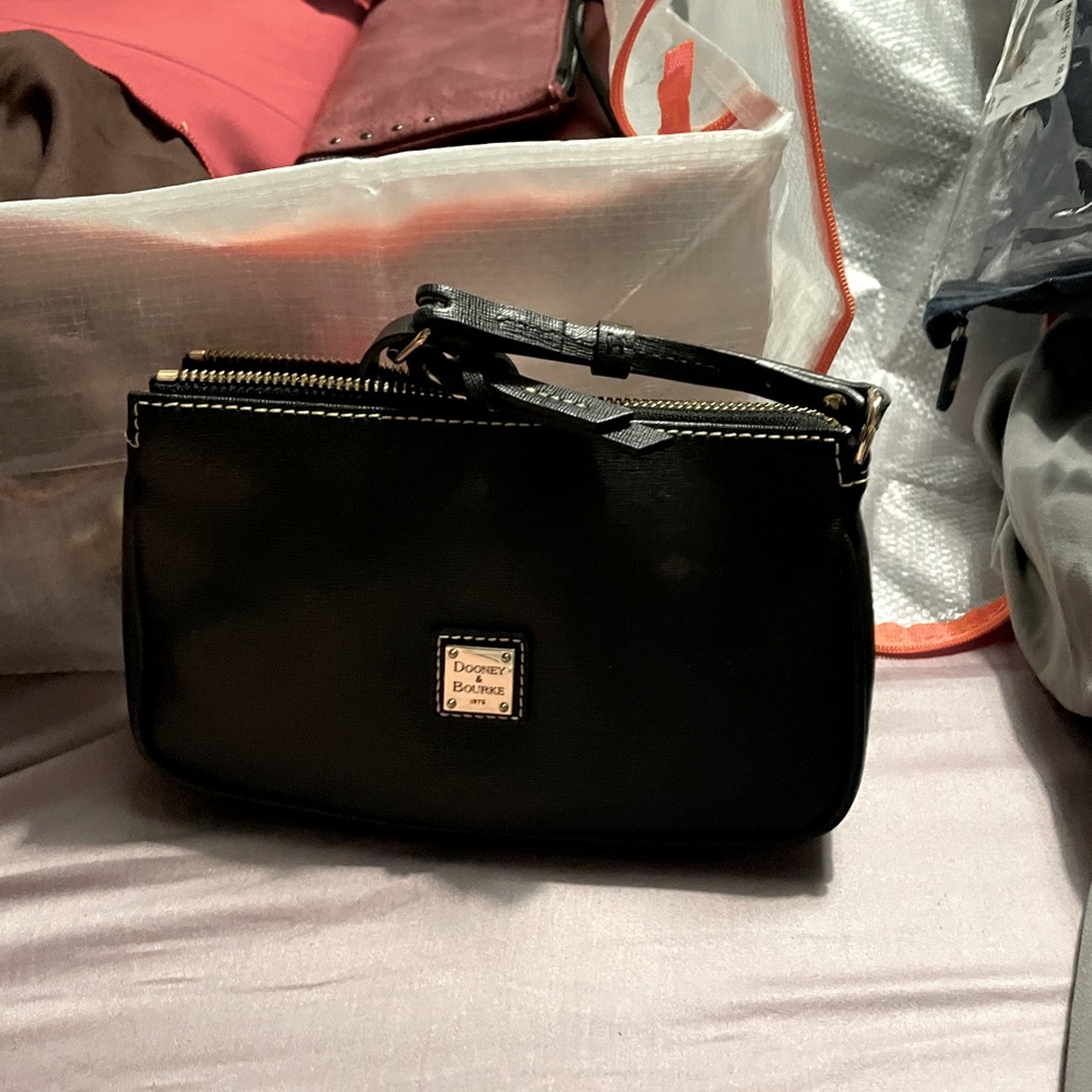 Dooney & Bourke Small Black purse